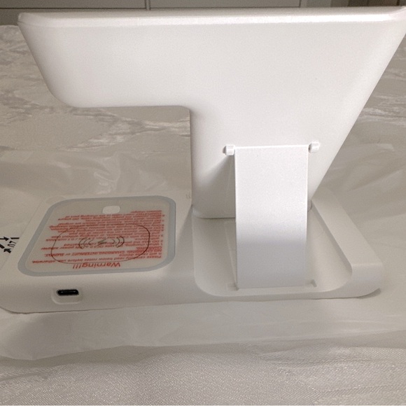 3-in-1 Wireless Charger w/Mobile Phone, Apple iWatch, Bluetooth Headset (NWT) - Picture 7 of 10